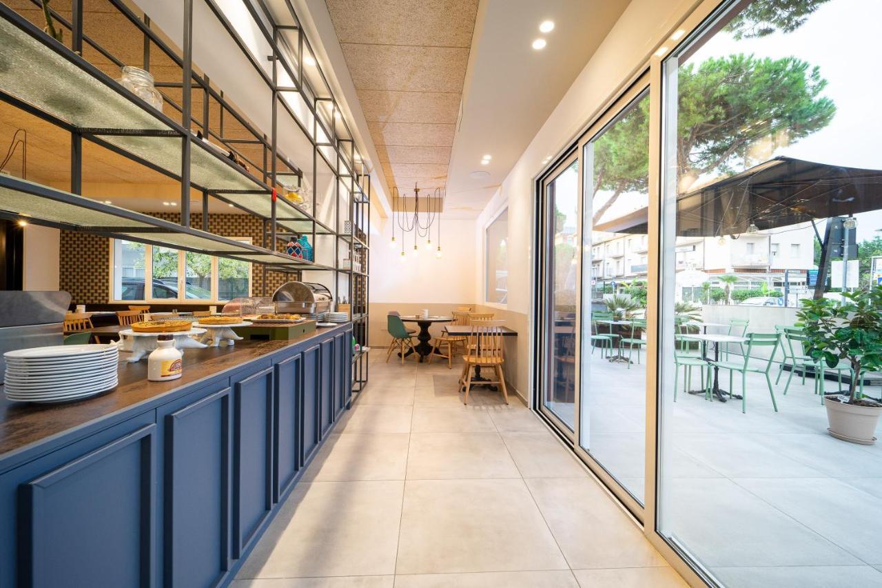 Hotel Abc Cervia Exterior photo