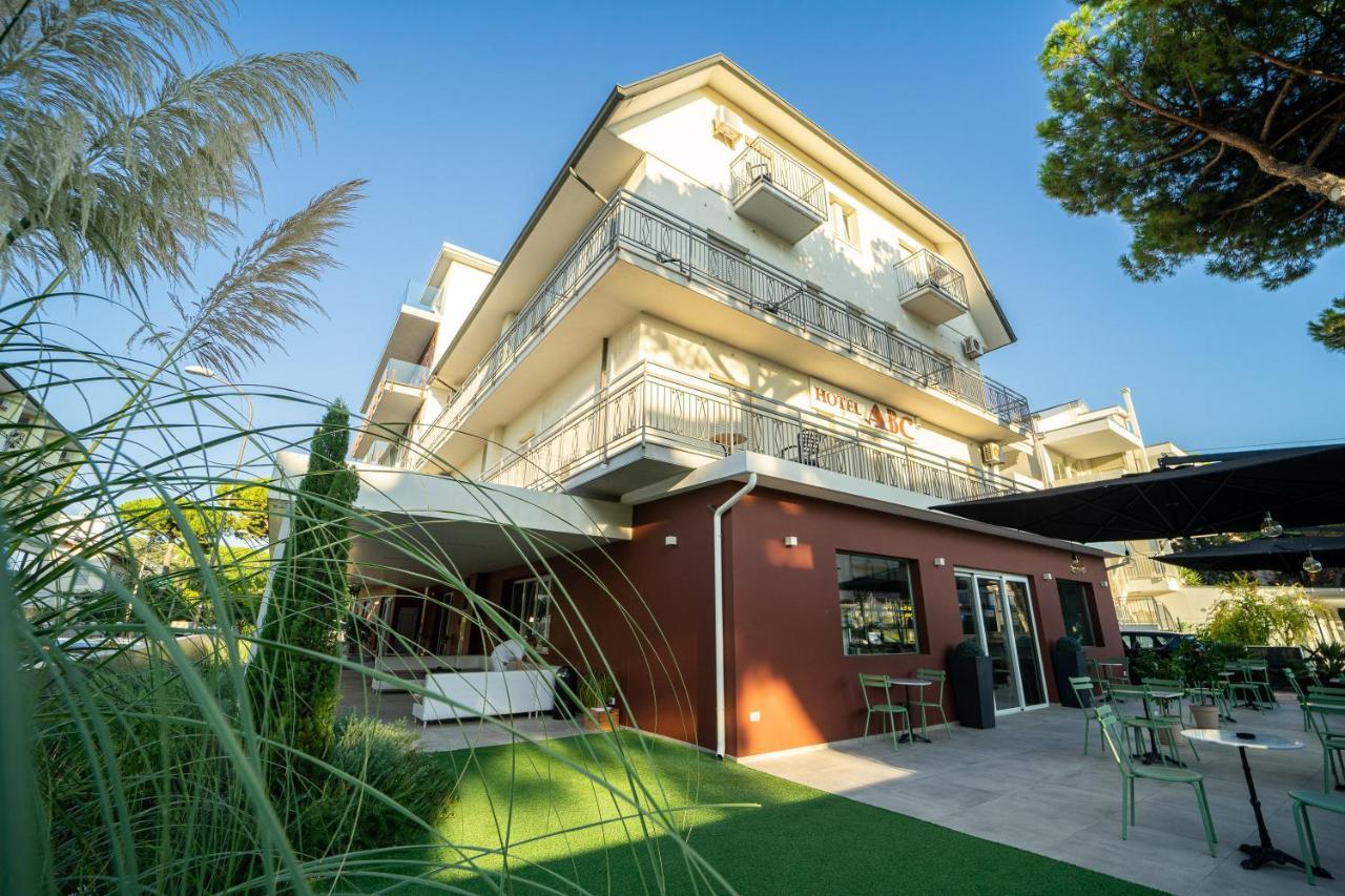 Hotel Abc Cervia Exterior photo