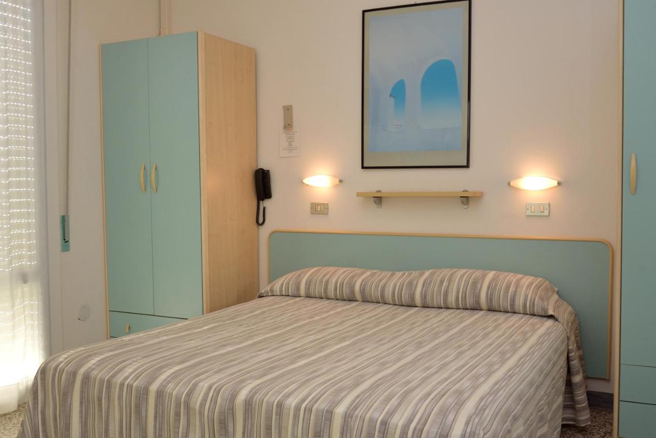Hotel Abc Cervia Exterior photo