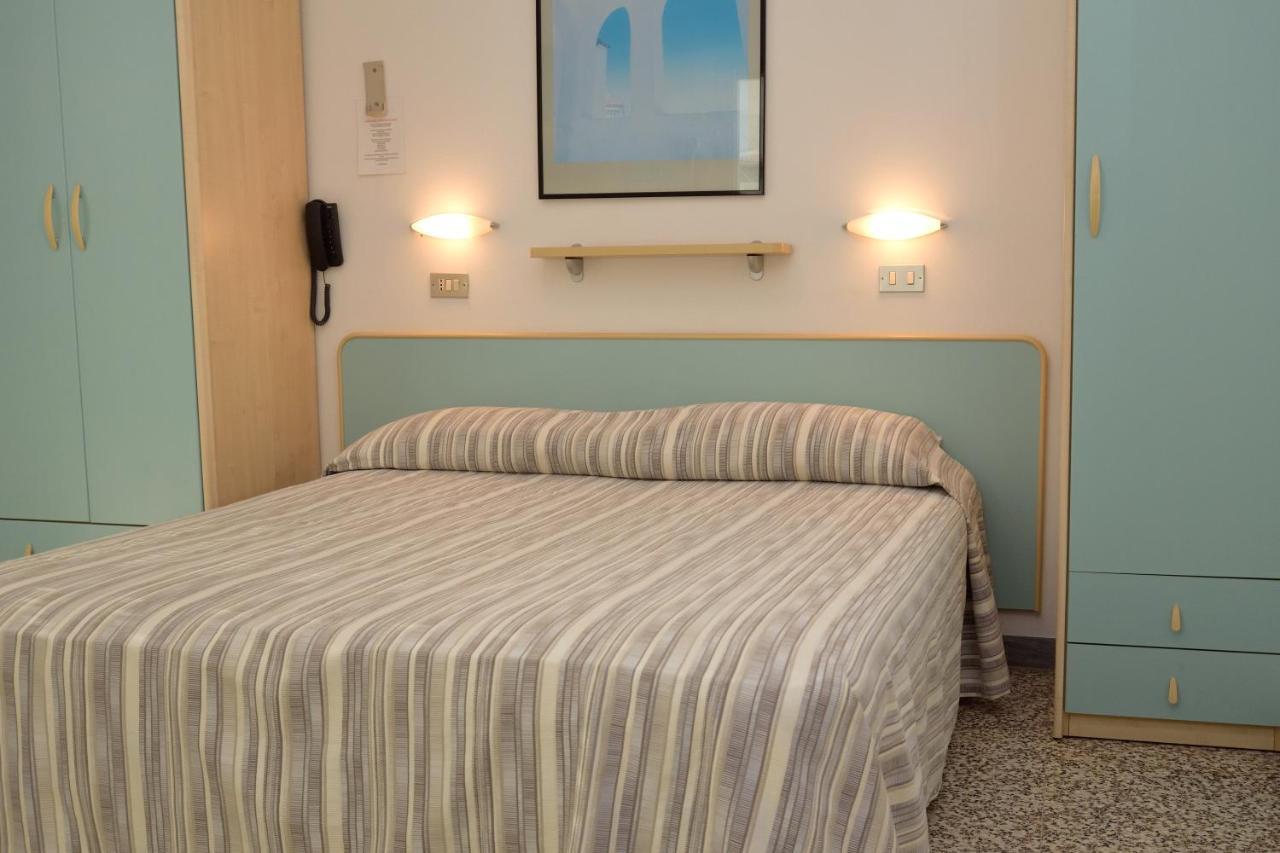 Hotel Abc Cervia Exterior photo
